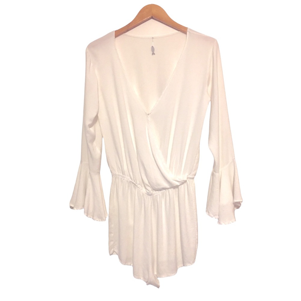 INDAH Parnell Bell Sleeve Cocktail Romper - Picture 4 of 7